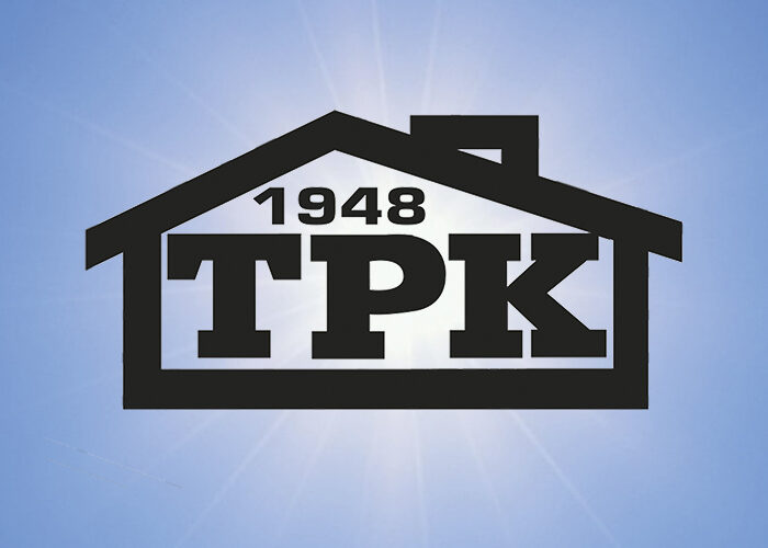 TPK:n logo sinisellä taustalla.
